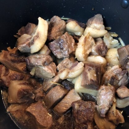 猪肉を大量にいただき、困っていましたが、美味しい角煮にできました。